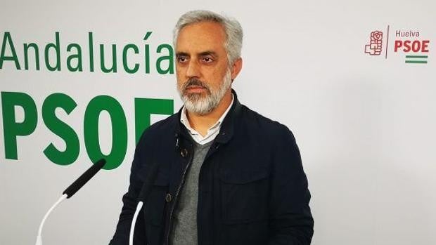 El ex diputado de Presidencia de Huelva entrega su acta y deja su cargo en la gestora del PSOE tras su cese