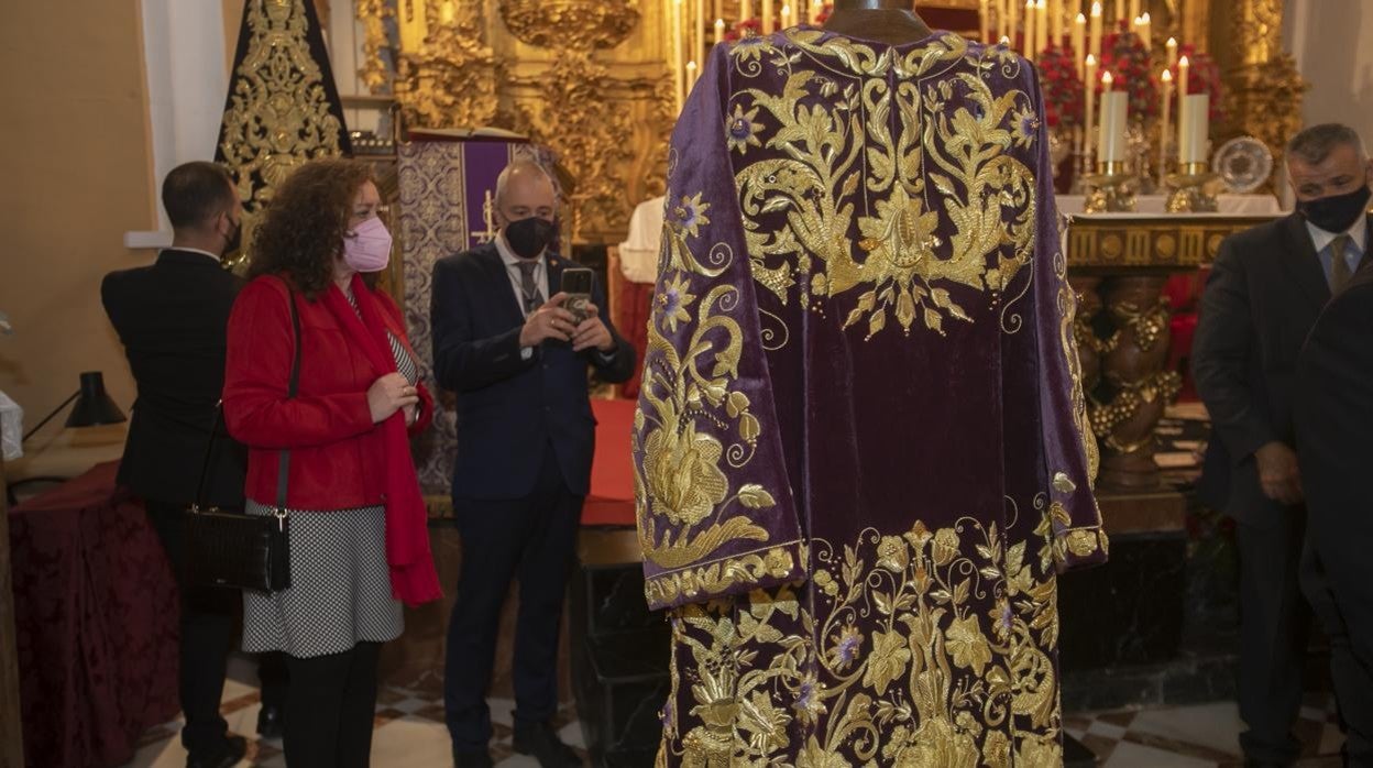 Túnica de la corona de espinas de Jesús de la Pasión de Córdoba