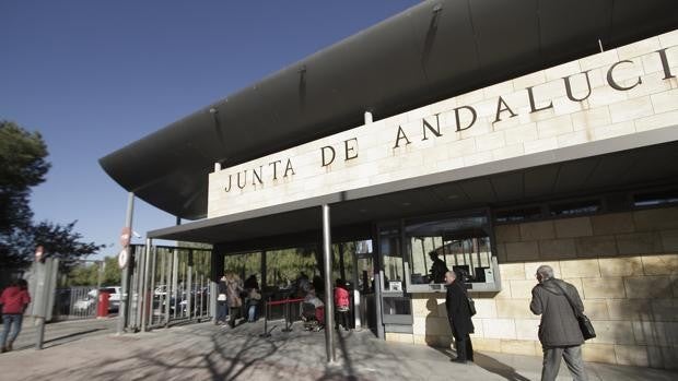 Los altos cargos de la Junta de Andalucía se elegirán por concurso público y abierto