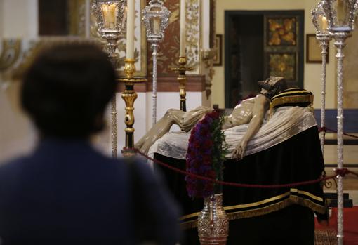 Veneración del Cristo de las Angustias en San Agustín