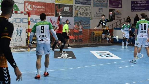 El Ángel Ximénez sigue imparable tras derrotar por la mínima a Anaitasuna (32-31)