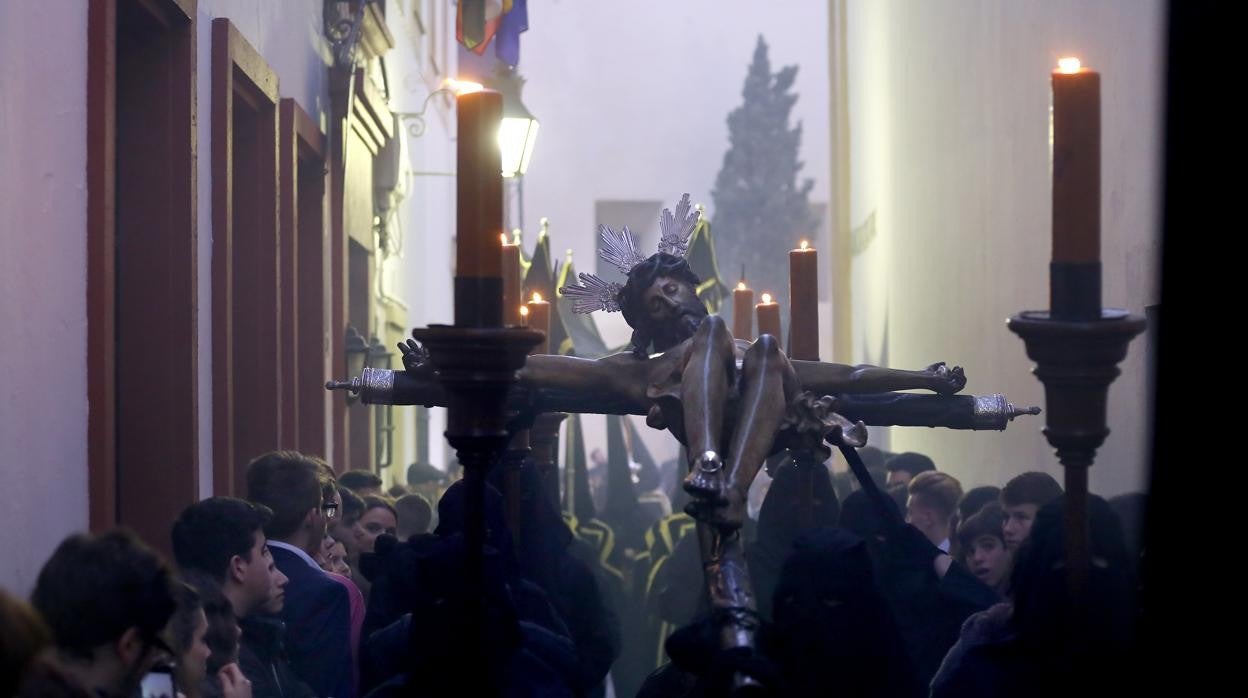 El Cristo de la Salud, del Vía Crucis, en su estación de penitencia del Lunes Santo de 2018