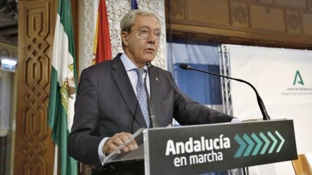 La Junta de Andalucía moviliza 132,4 millones en ayudas a comercio y hostelería que se pedirán solo con un formulario