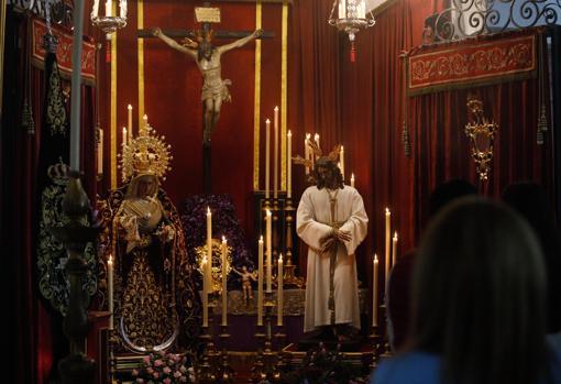 Las tres imágenes de la hermandad del Amor, en la parroquia de Jesús Divino Obrero