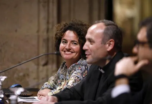 Alexandra Chavarría, durante una conferencia en la Mezquita-Catedral en 2018