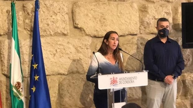 Vox tilda de «traición» el pacto presupuestario de PP, PSOE y Cs en el Ayuntamiento de Córdoba