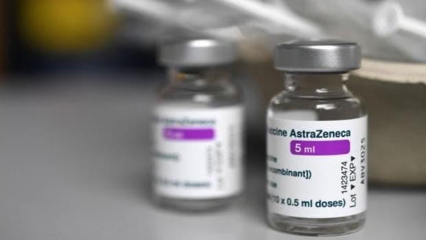 Juanma Moreno propone que la segunda dosis de AstraZeneca contra el coronavirus sea voluntaria