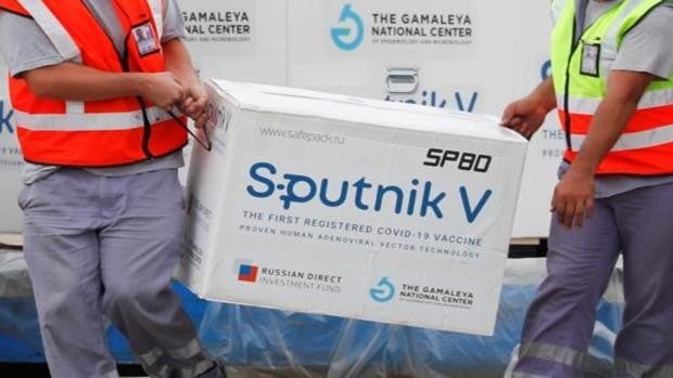 Andalucía admite que está sondeando el mercado para comprar vacunas contra el coronavirus