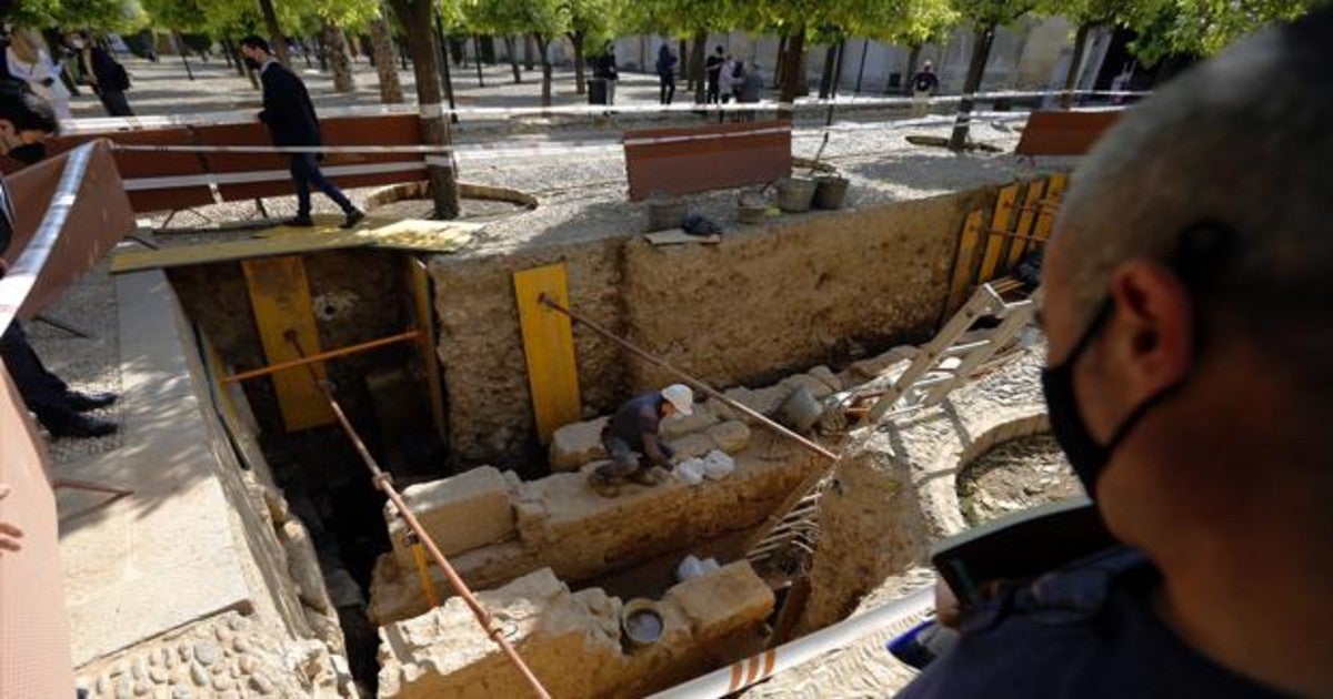 Restos arqueológicos hallados en la excavación llevada a cabo en el Patio de los Naranjos de la Mezquita-Catedral de Córdoba