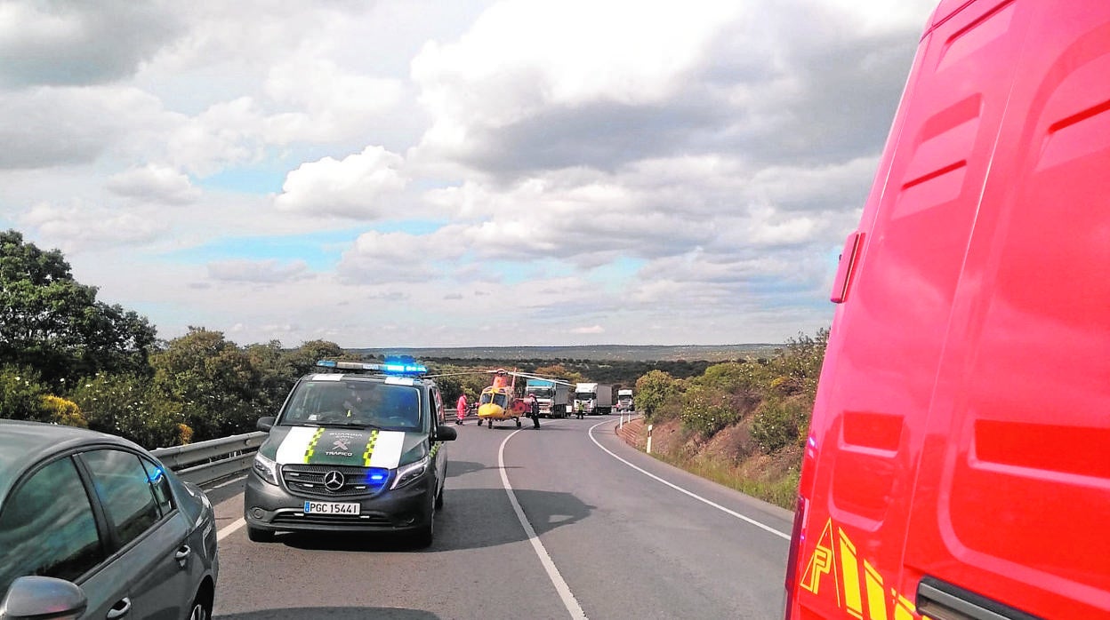 Helicóptero recoge a un herido en la zona