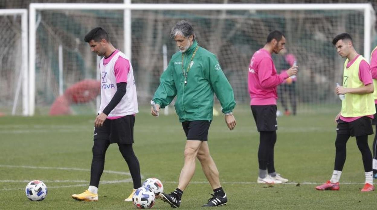 Alfaro y Willy durante un entrenamiento en la Ciudad deportiva 'Rafael Gómez'