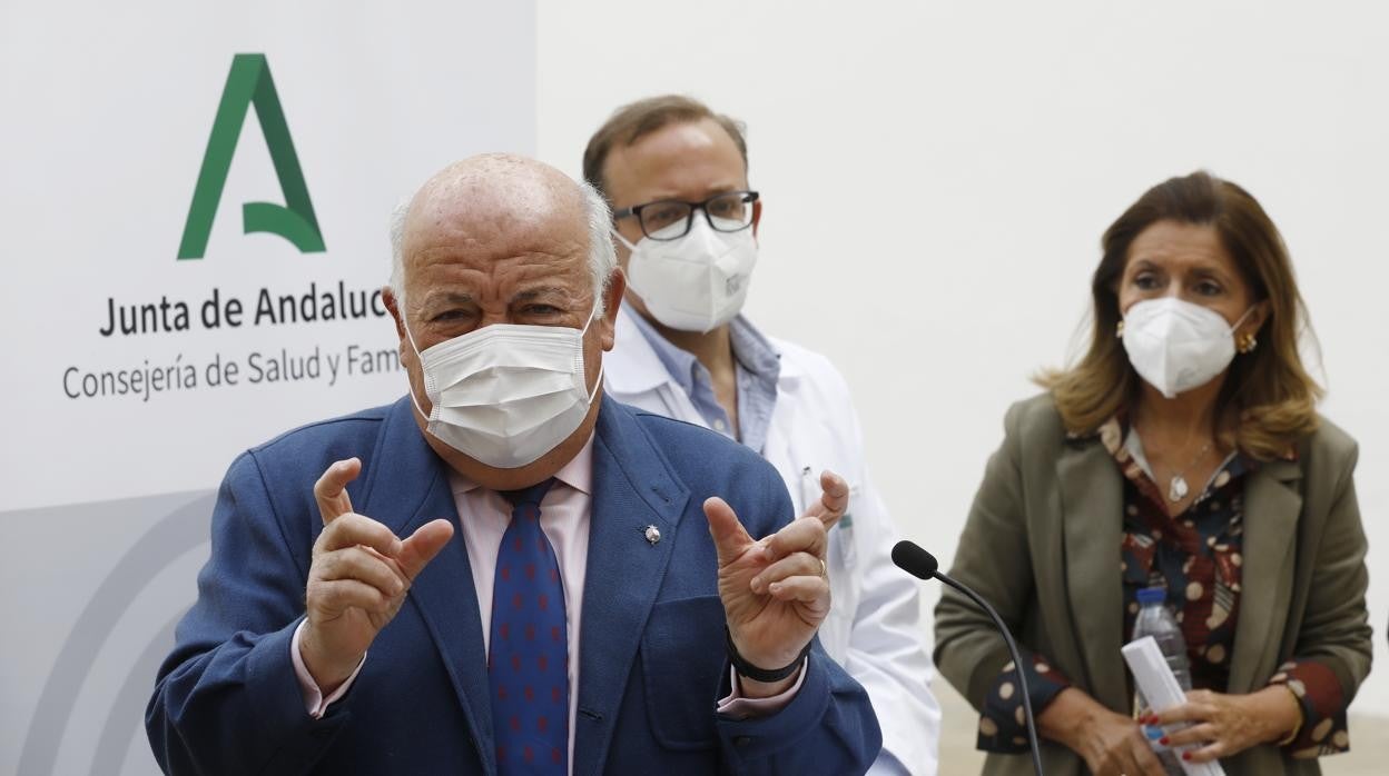 El consejro de Salud y Familias, Jesús Aguirre, esta mañana en Córdoba