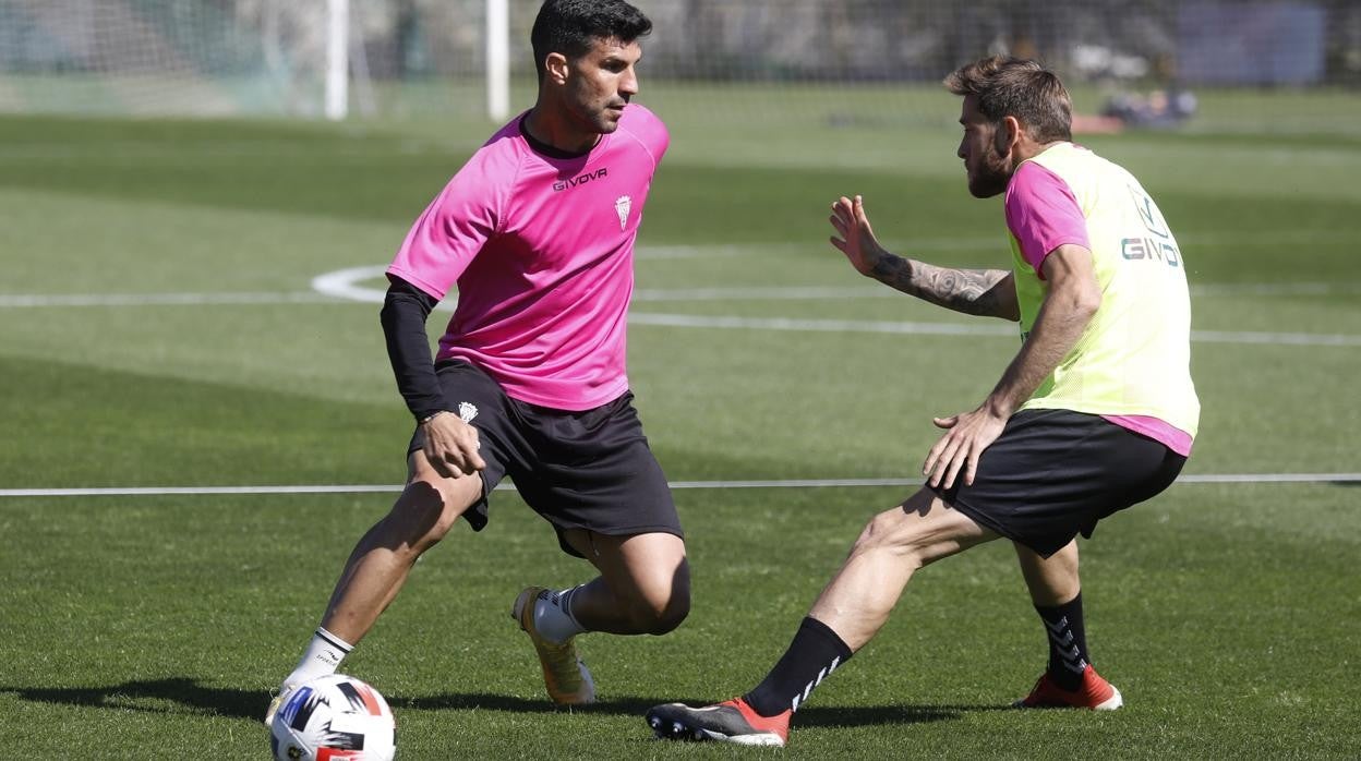 Willy, en el entrenamiento del Córdoba CF en la Ciudad Deportiva