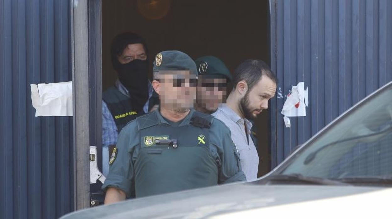 Registro de la Guardia Civil en la nave de Magrudis en septiembre de 2019