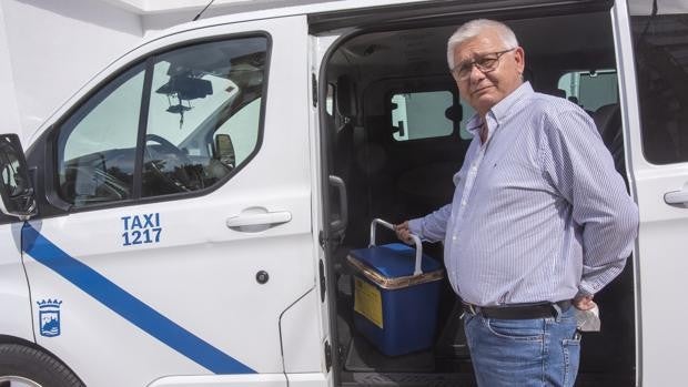 Diez horas de viaje con dos riñones en su taxi de Málaga a Barcelona