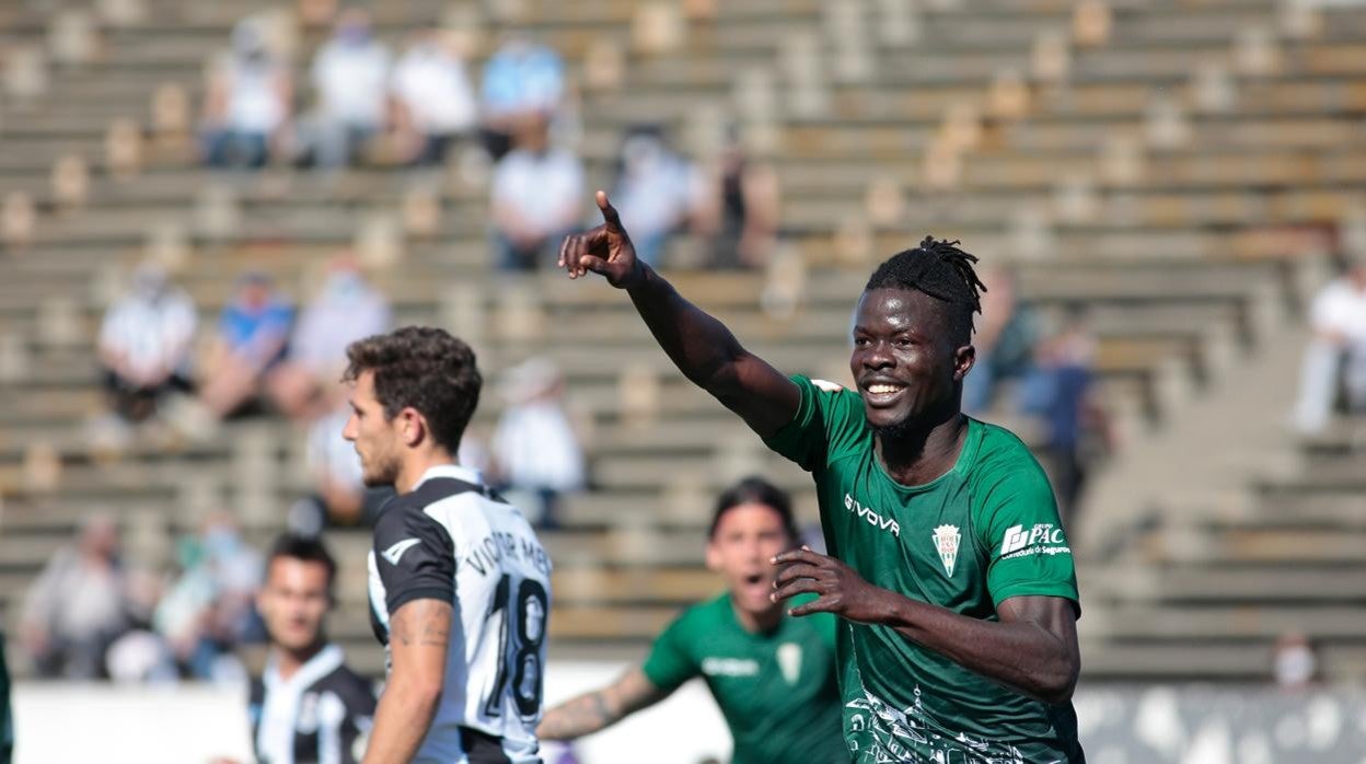 Djetei, del Córdoba CF, celebra el 0-5 definitivo ante el Linense