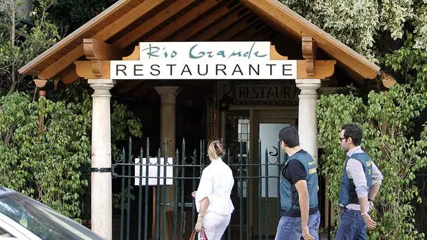 El juez procesa a nueve personas por el ERE del restaurante Río Grande, entre ellas, a la empresaria