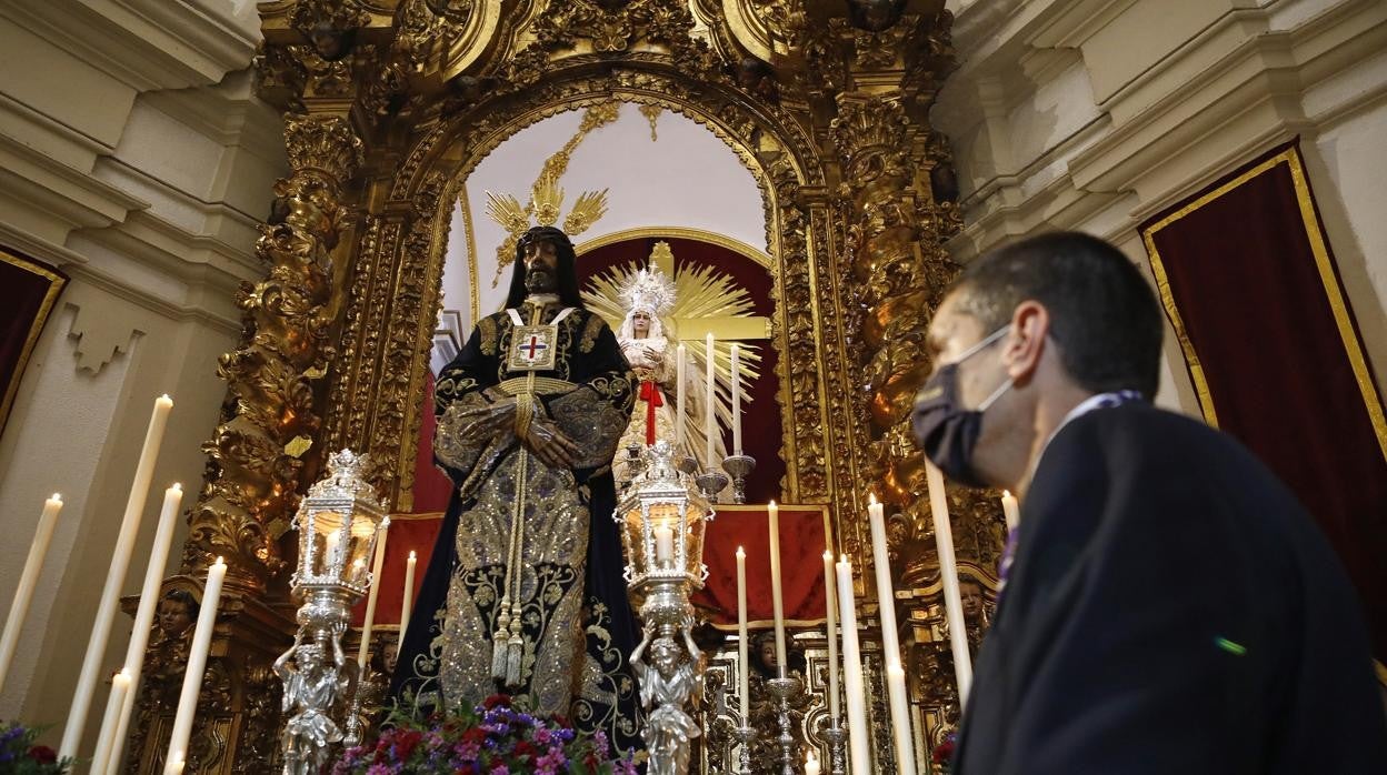 El Señor Rescatado, en el altar extraordinario por su retirada al culto