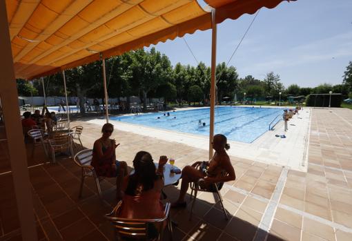 Piscina del Aeroclub en una imagen tomada el verano pasado