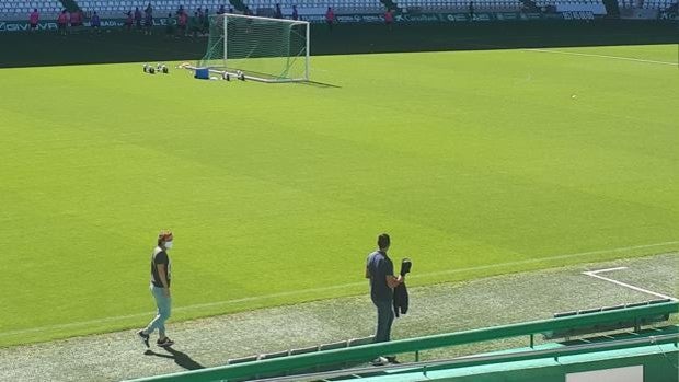 Juan Gutiérrez 'Juanito' comparece en el entrenamiento del Córdoba CF