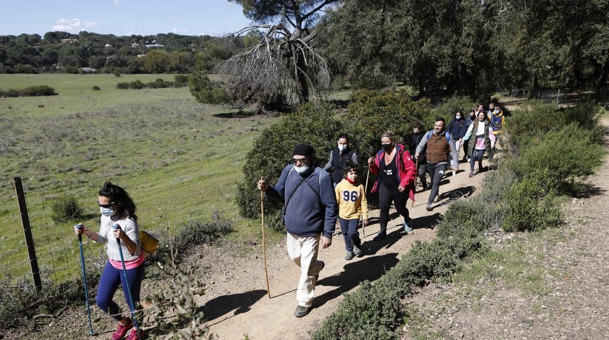 Senderistas en la Sierra de Córdoba