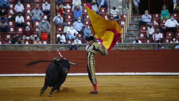 Feria de Córdoba | Roca Rey corta una oreja y Pablo Aguado se va de vacío en su estreno en Los Califas