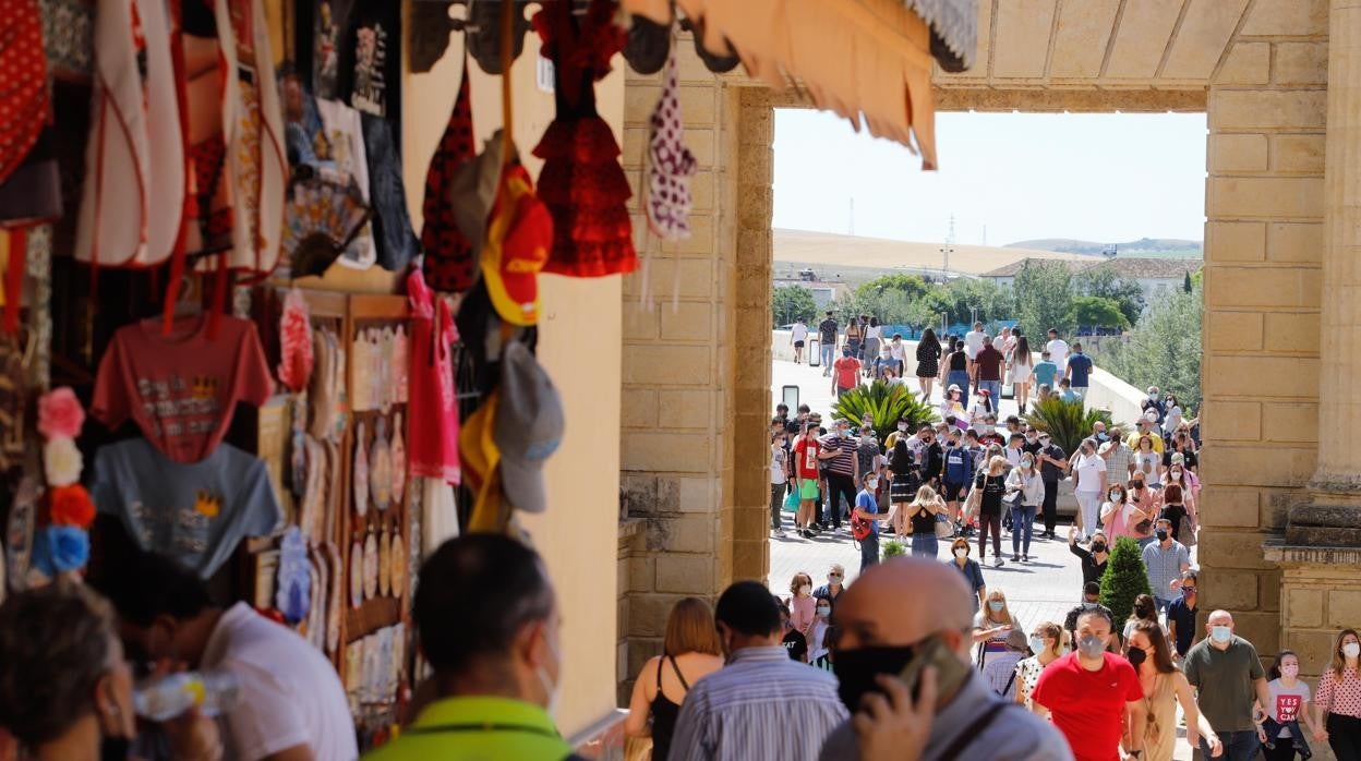 Turistas en el Centro de Córdoba el pasado sábado