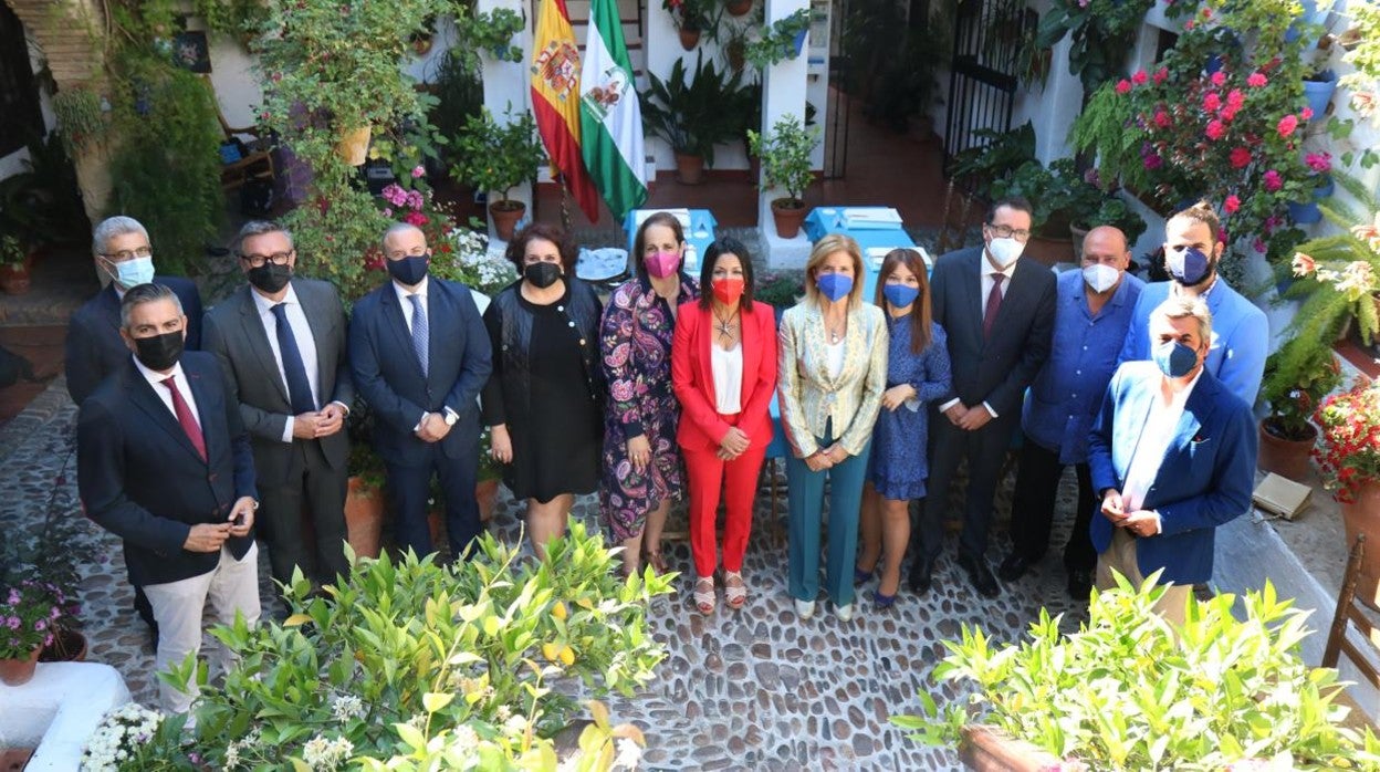 Miembros de la Mesa del Parlamento en San Basilio, 44