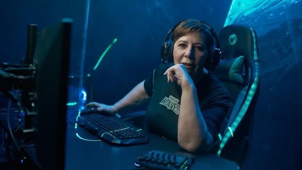 Celia Villalobos crea su propio equipo de 'gaming': del Candy Crush a los videojuegos profesionales