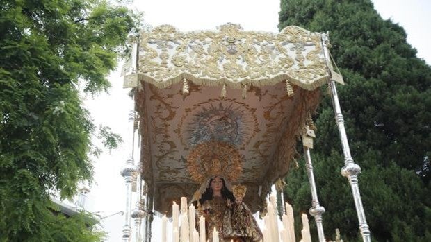 El Carmen de San Cayetano presenta al Ayuntamiento su plan de cortejo y recorrido por las calles de Córdoba