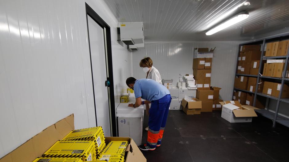 La vacuna del Covid-19 en Córdoba, del furgón de llegada al pinchazo en el brazo