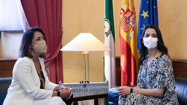 Inés Arrimadas respalda a Salvador y cierra la puerta al cambio en la Alcaldía de Granada