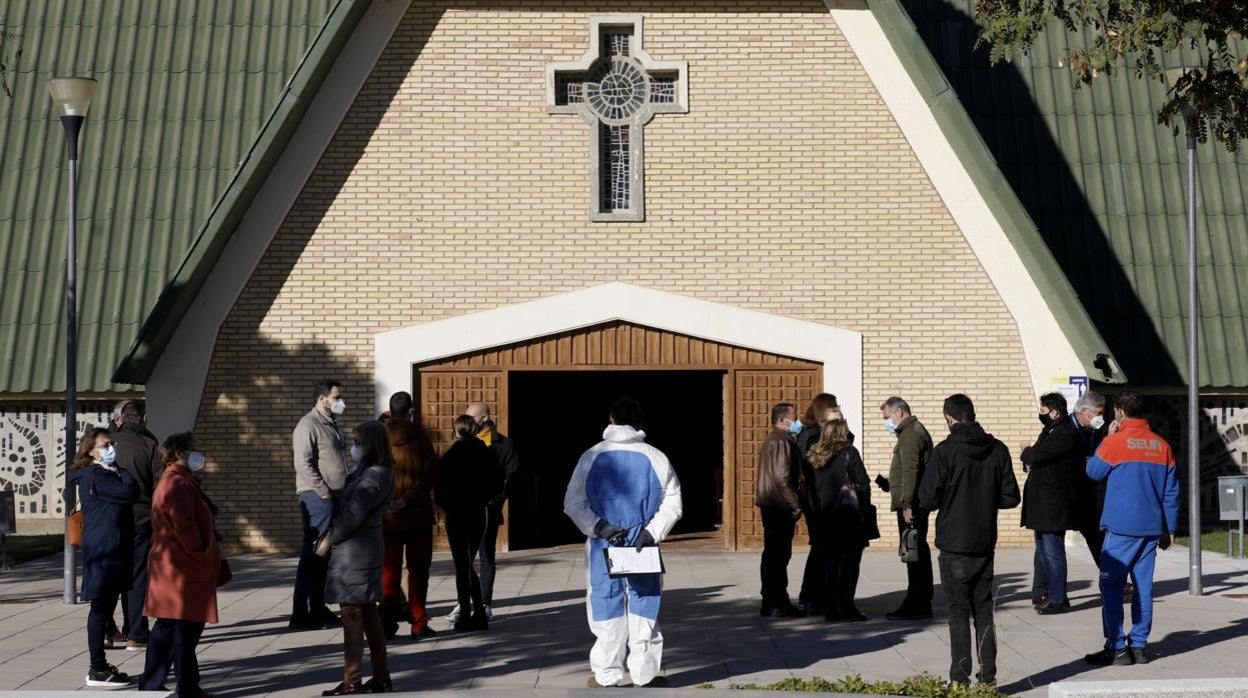 Entierro de una víctima de Covid-19 el pasado diciembre en el cementerio de la Fuensanta