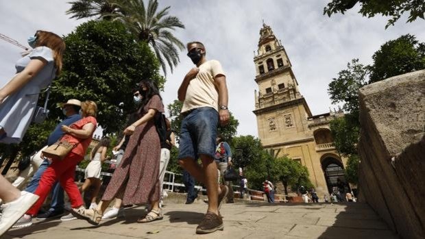 Nubes y temperatura por encima de los 30 grados el viernes 4 de junio en Córdoba