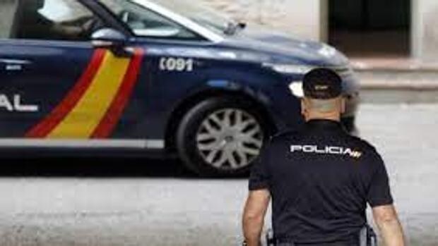 Cortes, vejaciones y un incendio: el asalto a una mujer en su casa de Málaga para robarle 200 euros