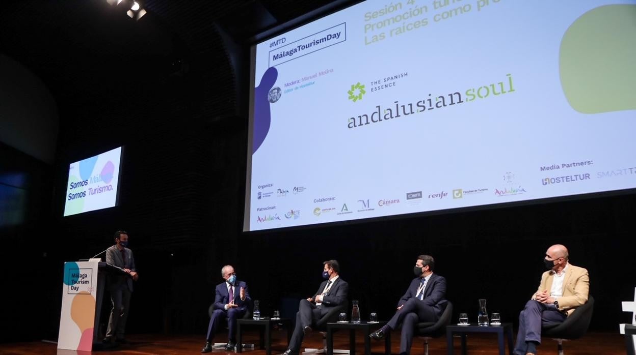 Los alcaldes de Málaga, Granada y Córdoba con el concejal de Turismo de Sevilla durante la reunión de 'Andalusian Soul'