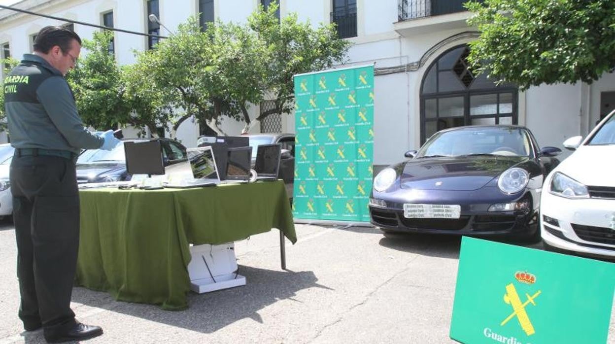 Coches robados incautados por la Guardia Civil en la operación Borrico en 2014 en Córdoba