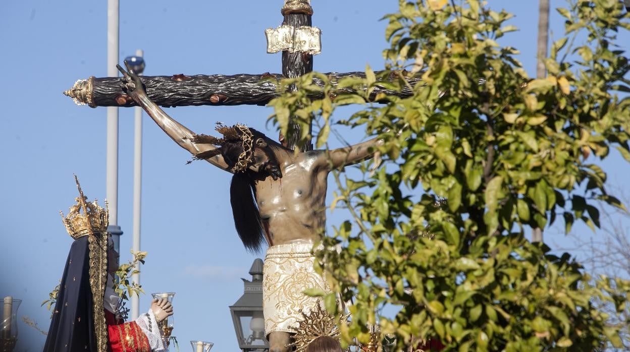 El Cristo de Gracia durante su procesión