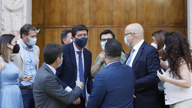 Ciudadanos saca adelante su ley estrella en el momento político más delicado