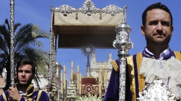 La octava del Corpus, sin procesiones pero con muchos cultos en las cofradías de Córdoba