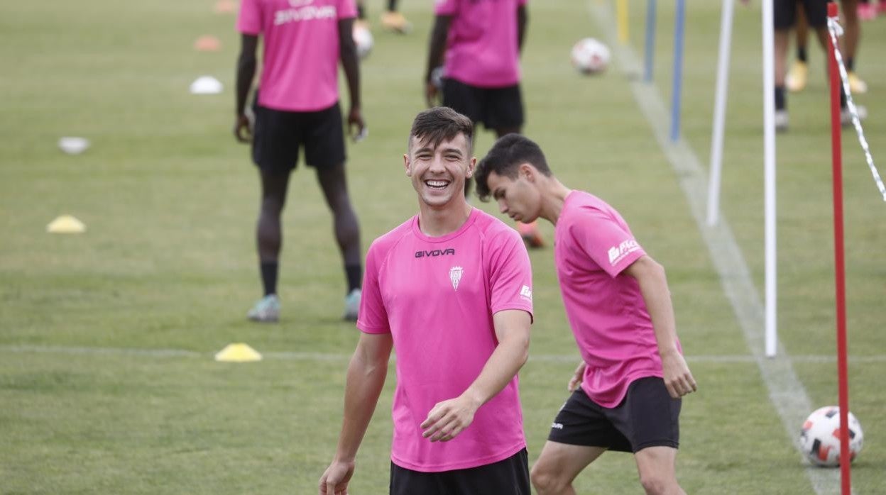 Alberto del Moral sonríe, el pasado 27 de mayo, en el último entrenamiento con el Córdoba CF