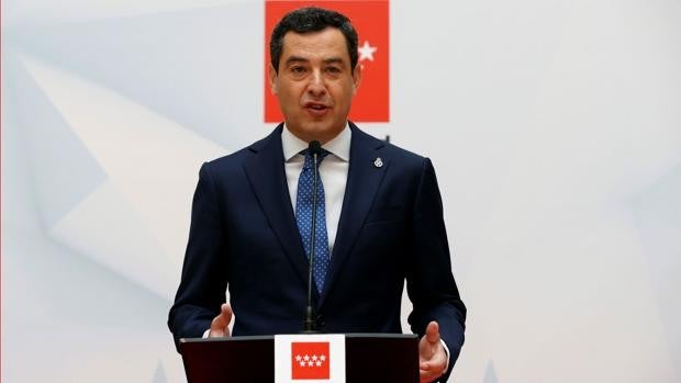 Juanma Moreno: «Quedan meses de mascarilla obligatoria en ciertos espacios de Andalucía»