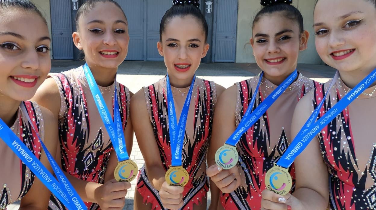 Imagen del equipo cadete campeón de Andalucía de gimnasia rítmica