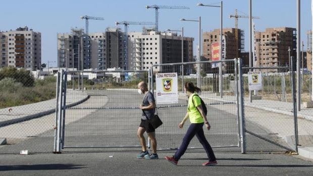 La Junta de Andalucía perfila ayudas para los compradores de primera vivienda