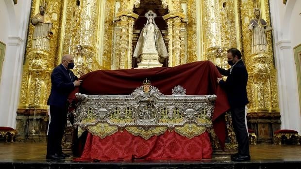 Avanzar en la renovación del paso de palio de la Merced de Córdoba, eje del programa de Pablo Jiménez