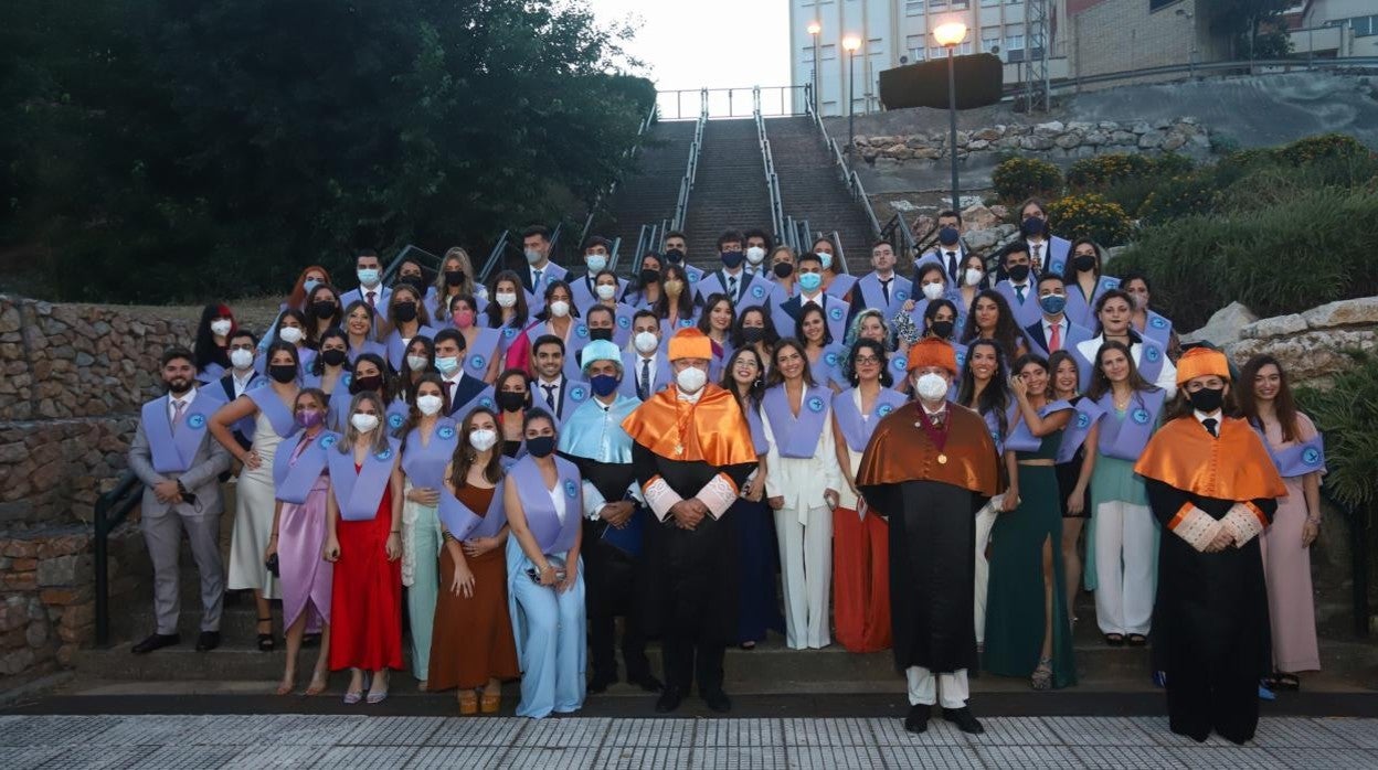 Acto de graduación en Loyola