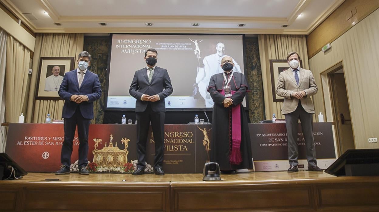 afael Llamas, José María Bellido, Demetrio Fernández y Antonio Repullo, en la inauguración del congreso