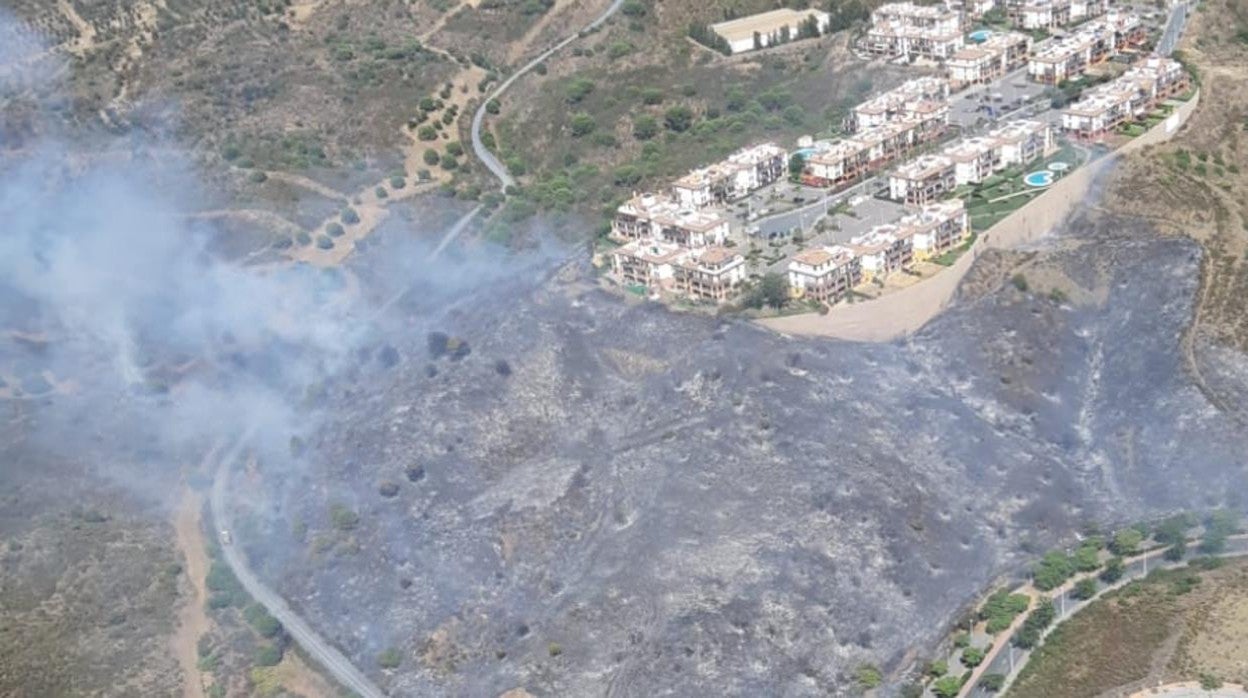 Imagen aérea del incendio de Ayamonte facilitada por el Infoca