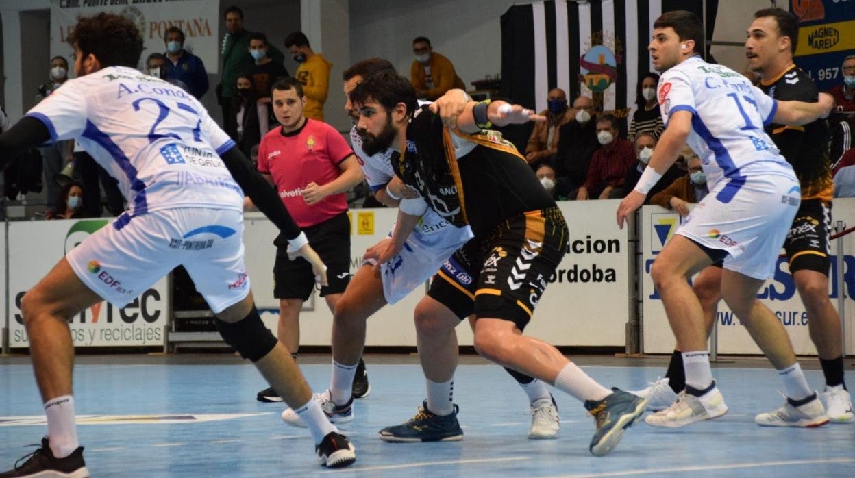 Javi García, durante un partido de la pasada temporada en ASOBAL