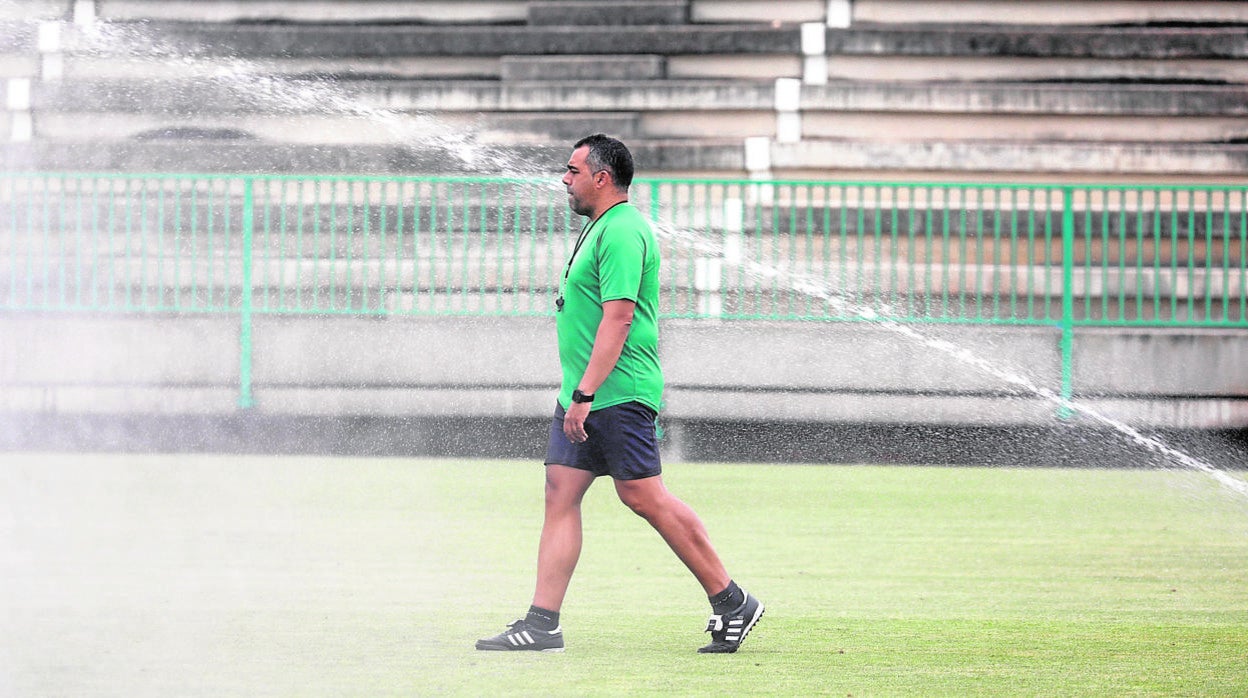 El entrenador del Córdoba, Germán Crespo, durante el entrenamiento en la Ciudad Deportiva